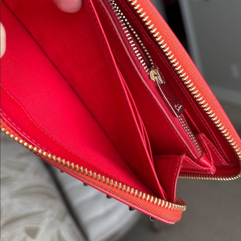 CHRISTIAN LOUBOUTIN Panettone wallet with spikes - Picture 13 of 16